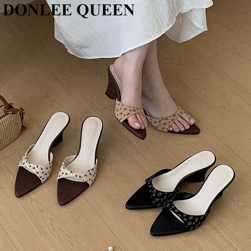 Women Queen Fashion - 2026 New Slippers Women Slides Wedges