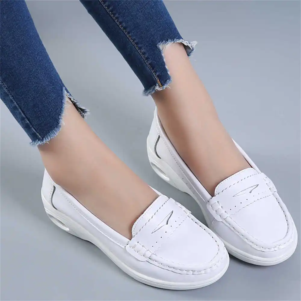 Thick Sole Slipon White Traine - Women Fashion Brand Name Ideas บทวิจารณ์และราคา