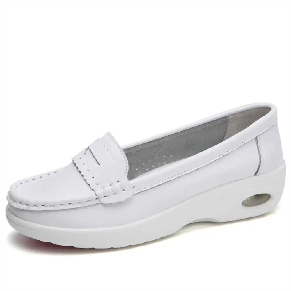 Thick Sole Slipon White Traine - Women Fashion Brand Name Ideas บทวิจารณ์และราคา
