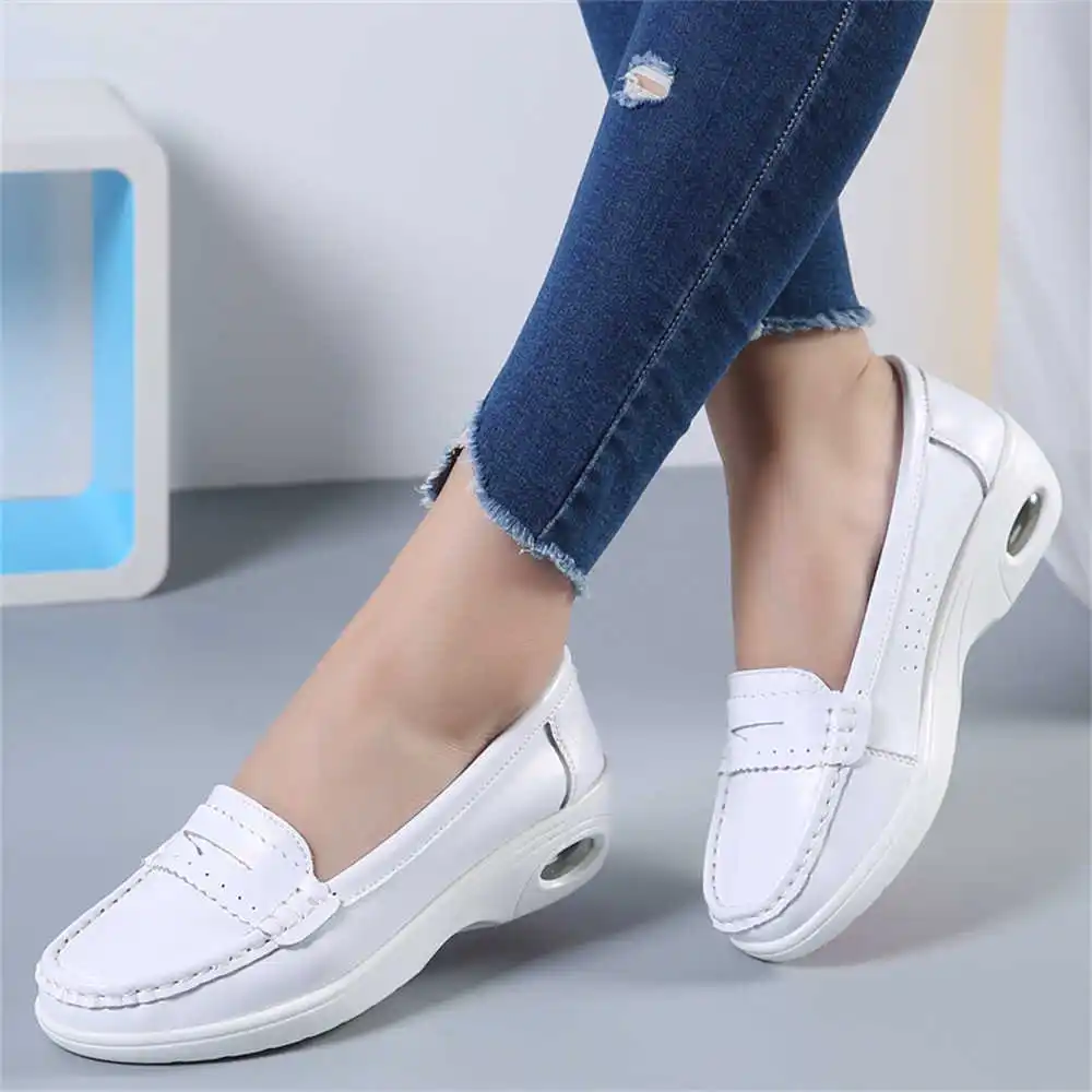Thick Sole Slipon White Traine - Women Fashion Brand Name Ideas บทวิจารณ์และราคา