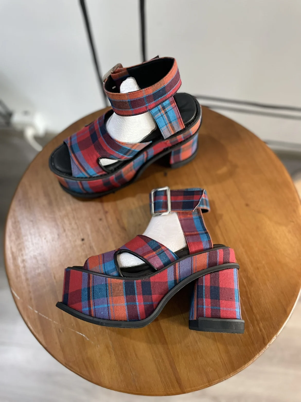 Platform Plaid Buckle Strap Sa - Women Fashion Show บทวิจารณ์และราคา