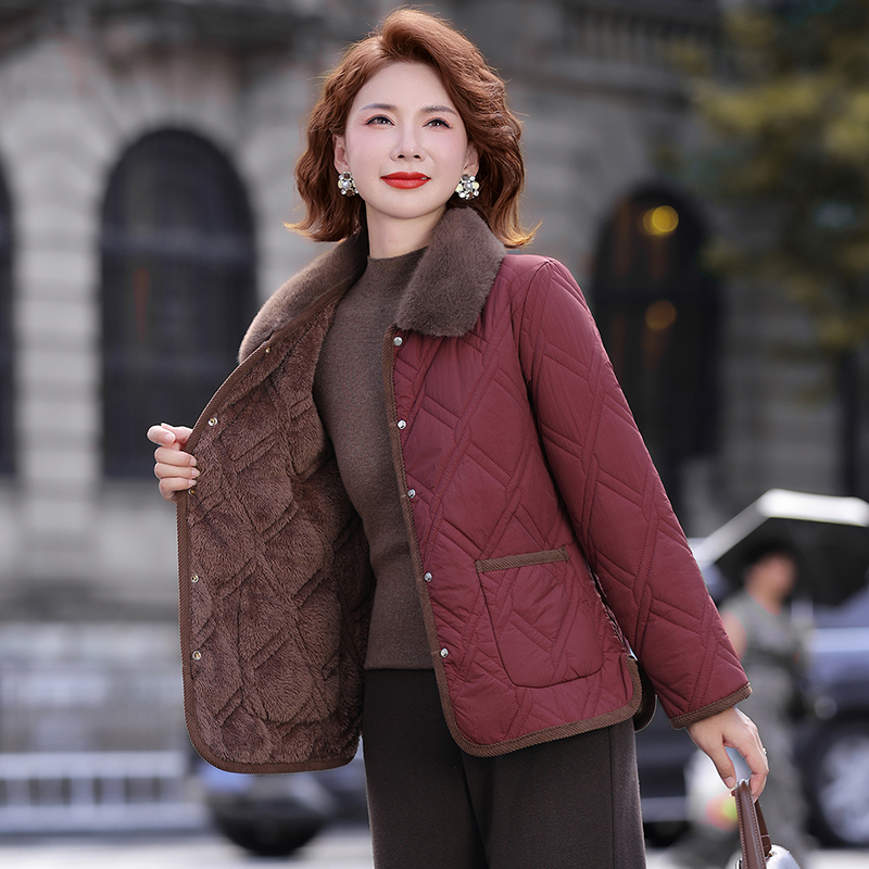 Fashionable Warmth Short down  - Women Fashion Over 60 บทวิจารณ์และราคา